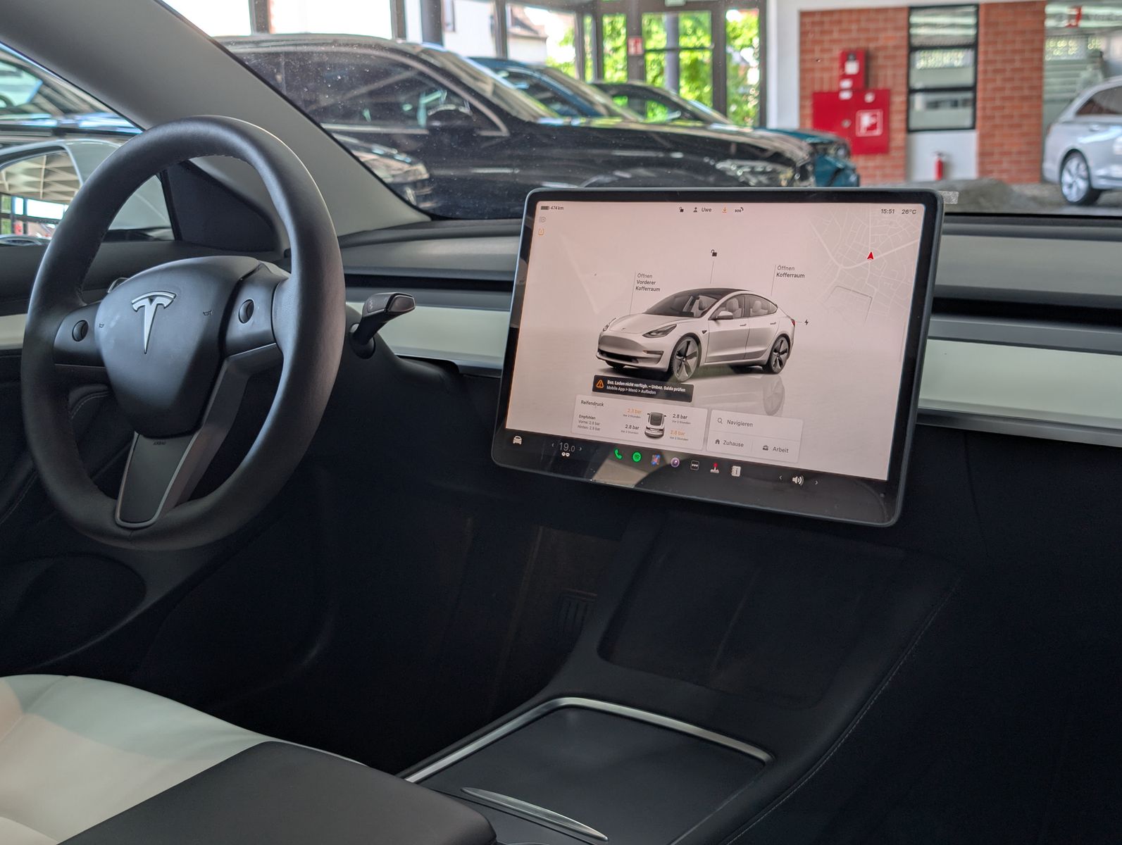 Fahrzeugabbildung Tesla Model 3 Long Range Dual AWD 360° AMD PANO SOH94%