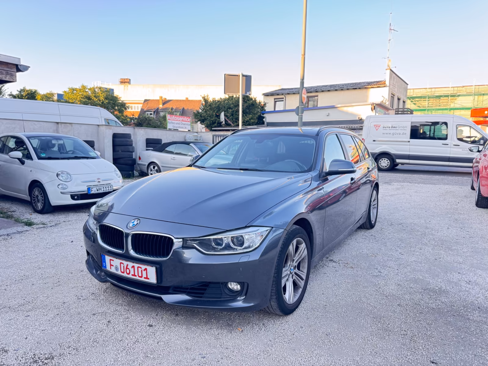 BMW 320i Touring  2.Hand-Navi-Leder-Xenon-Panoramad!