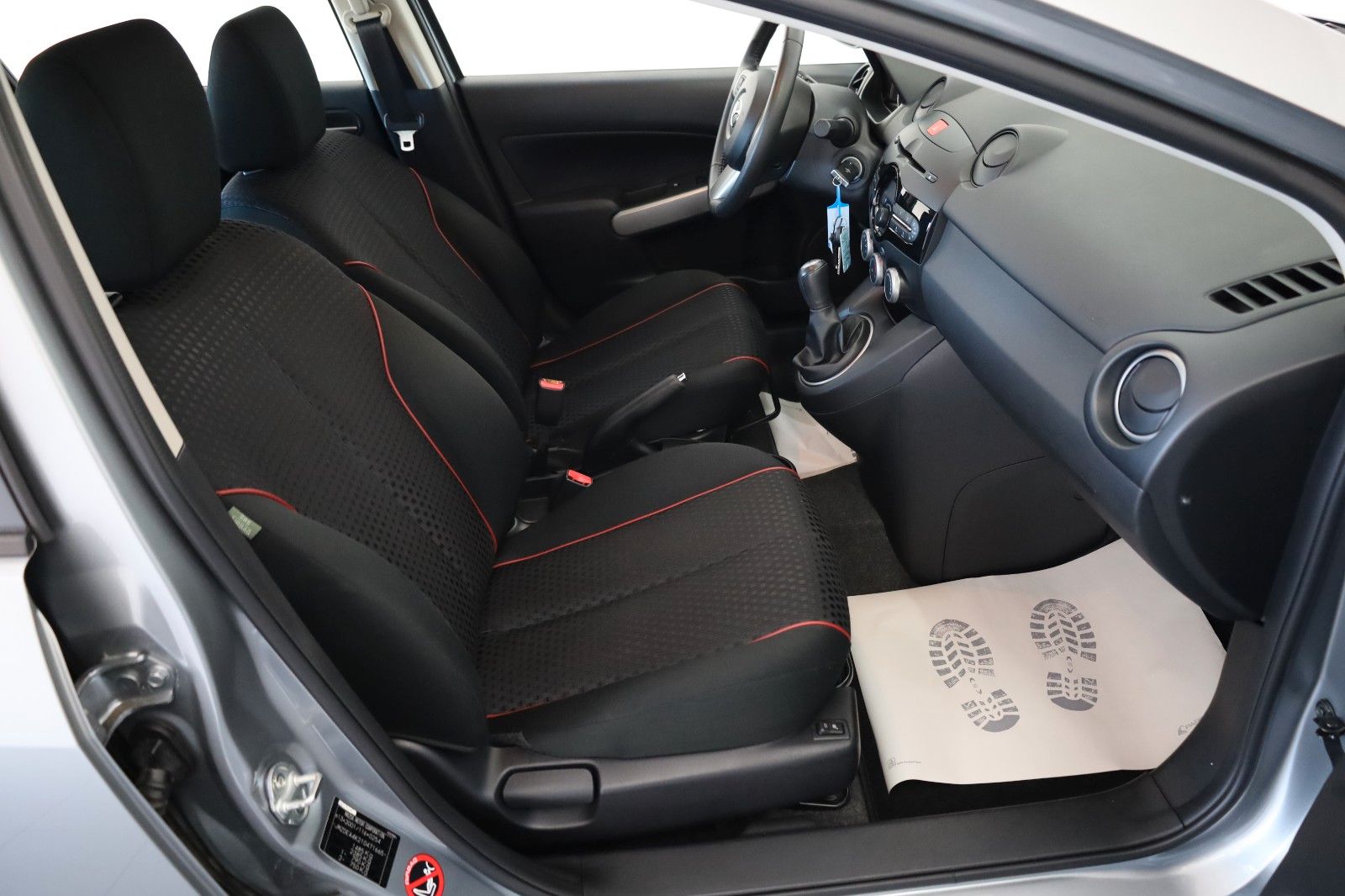 Fahrzeugabbildung Mazda 2 Lim. 1.3 Edition SH,Energy-Paket