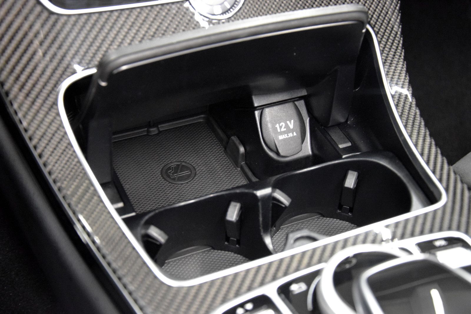 Fahrzeugabbildung Mercedes-Benz C 200 Cabrio 9G-TRONIC AMG-Line HuD Kamera LED