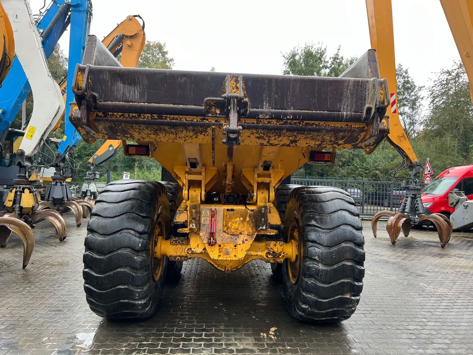 Fahrzeugabbildung Volvo A 25 C / Dumper /6x6 /