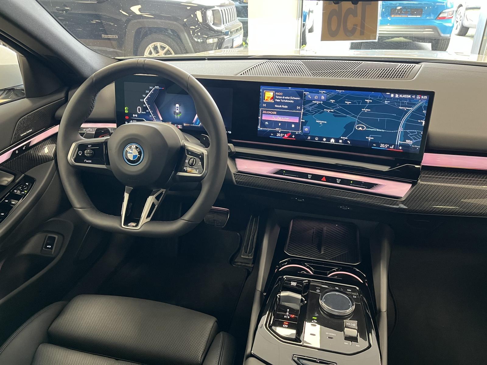 BMW 530 e M Sport*AHK*Leder*R-Cam*Harman-Kardon*ACC*