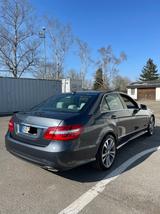 Mercedes-Benz E 220 CDI BlueEFFICIENCY AVANTGARDE AMG-Paket  - Mercedes-Benz E 220 aus 2012 mit Diesel-Antrieb: Limousine