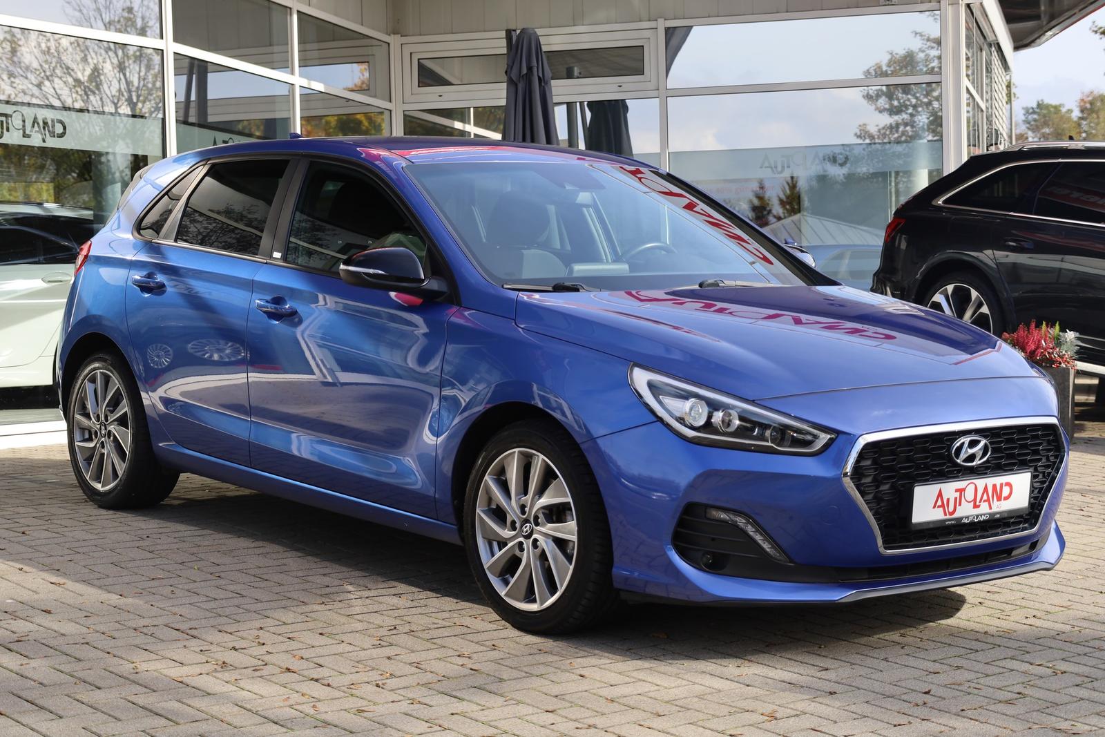 Hyundai i30 1.4 T-GDI Passion + LED Navi Kamera DAB USB