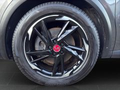 Fahrzeugabbildung DS Automobiles DS 7 Crossback E-Tense 300 4x4 Perform. Line +
