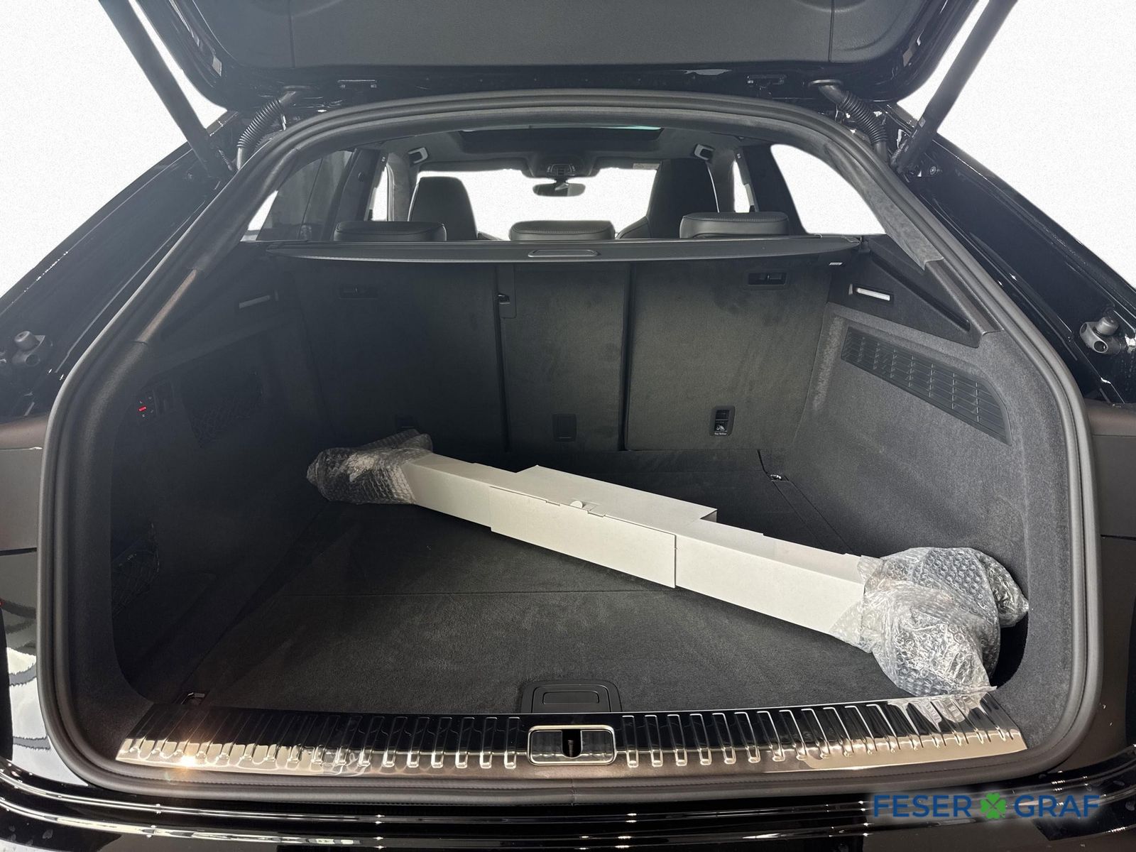 Audi RSQ8 - Bild 15