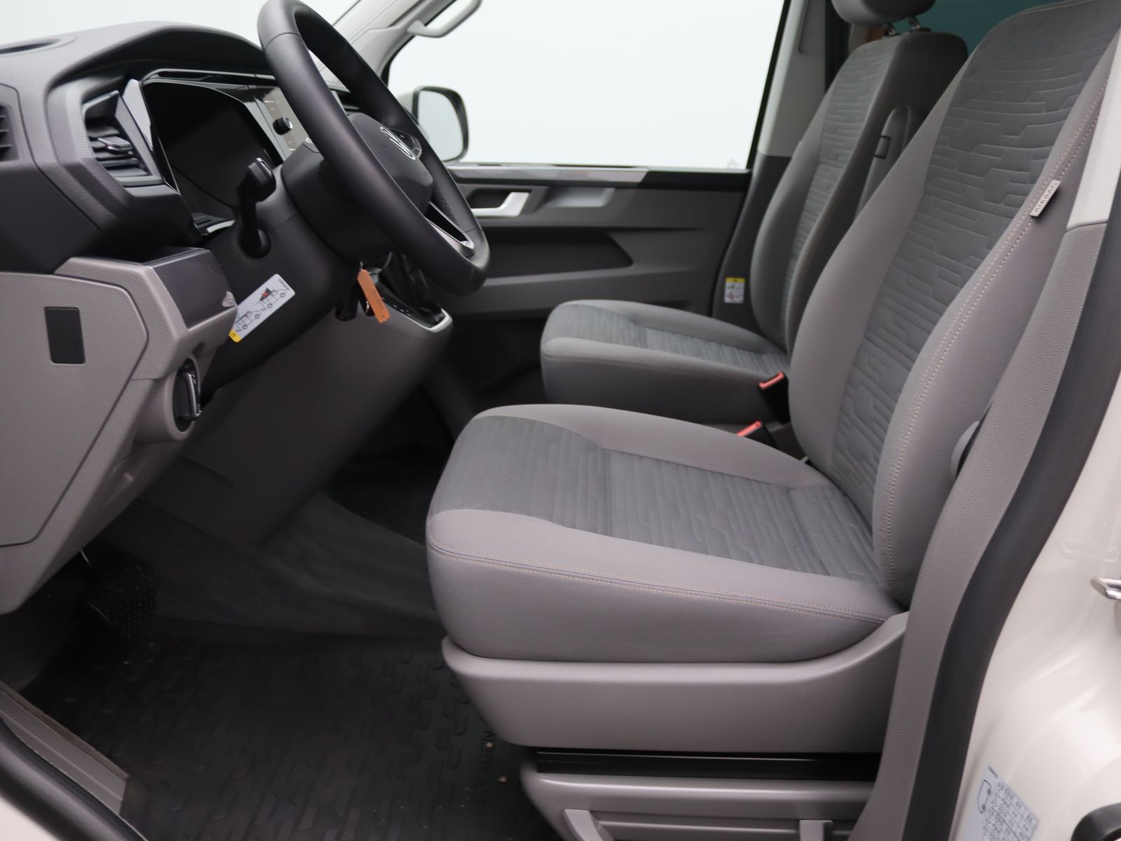 Volkswagen T6 California - Bild 14