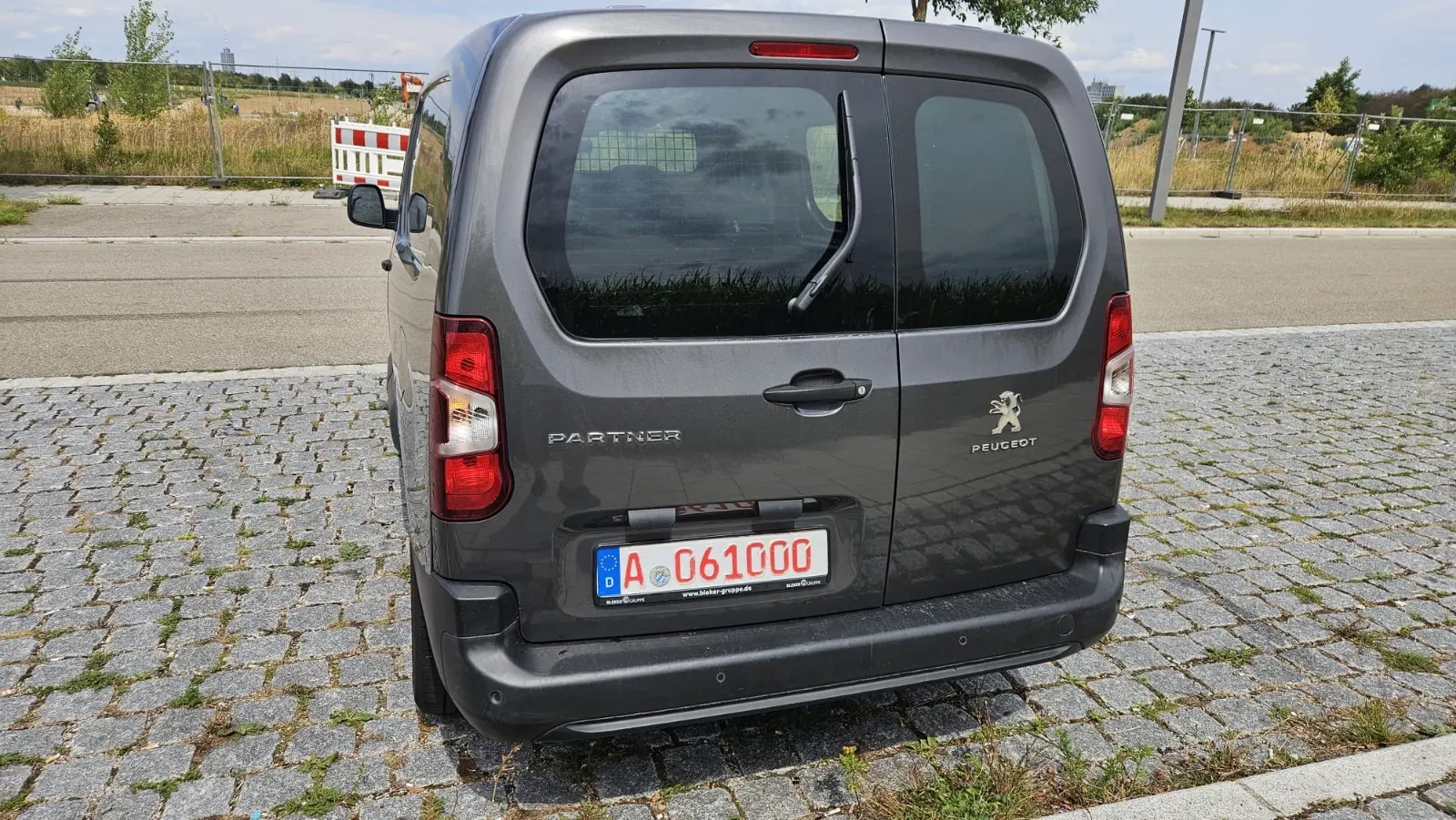Peugeot Partner Premium L1 Klima SHZ PDC