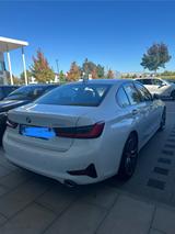 BMW 320i Sport Line Automatik Sport Line - BMW 320 Gebrauchtwagen in München