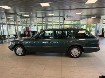 Mercedes E 300 - 4