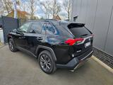 Toyota RAV 4 RAV4 Hybrid 4x2 Team Deutschland - gebrauchte Toyota RAV 4 aus dem Jahr 2024