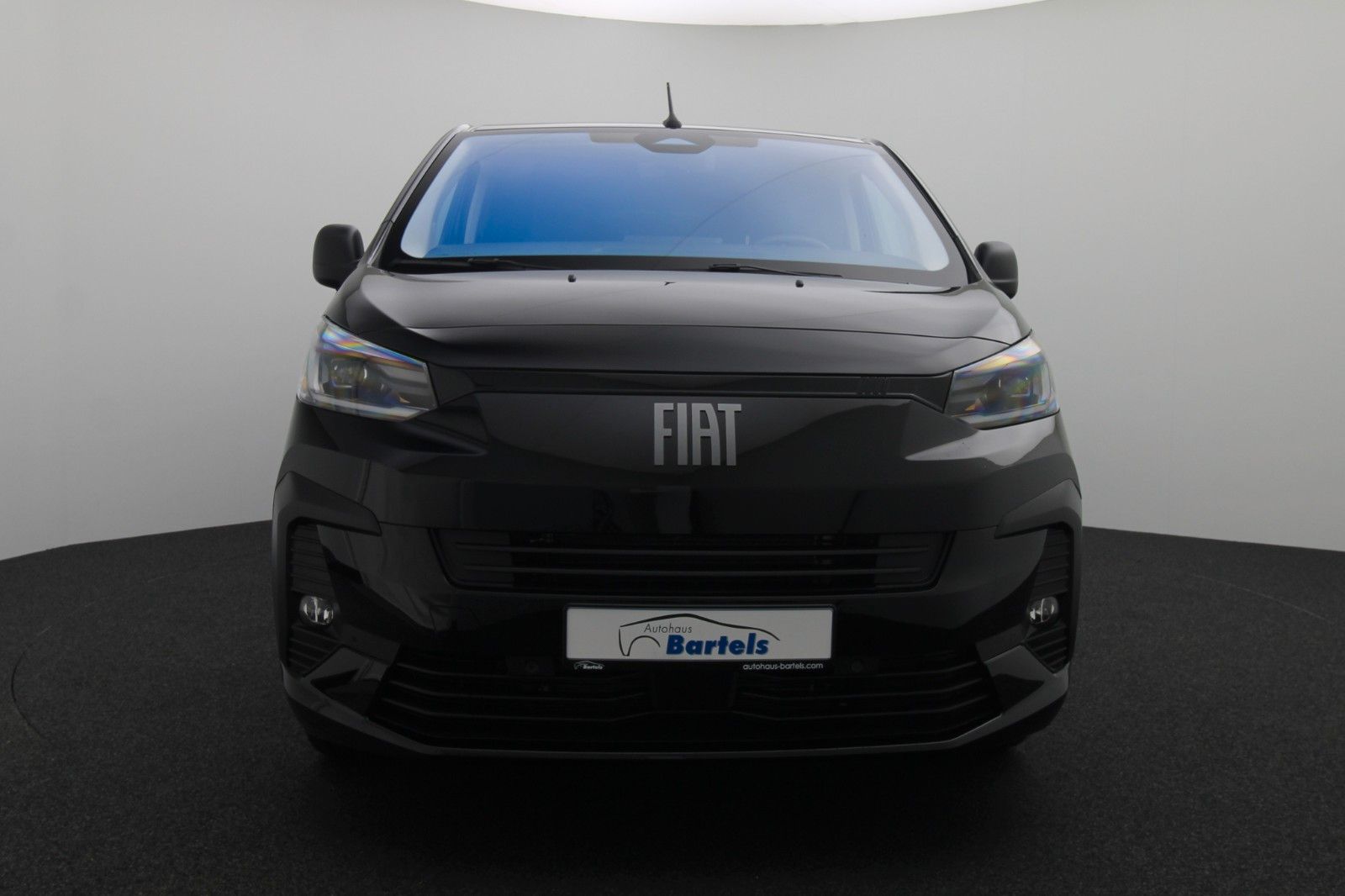 Fahrzeugabbildung Fiat Scudo L3 Multicab XL Diesel 180 AT