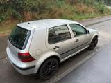 Volkswagen Golf 1.6 SR Automatik - Volkswagen Golf aus 2002: 1.6