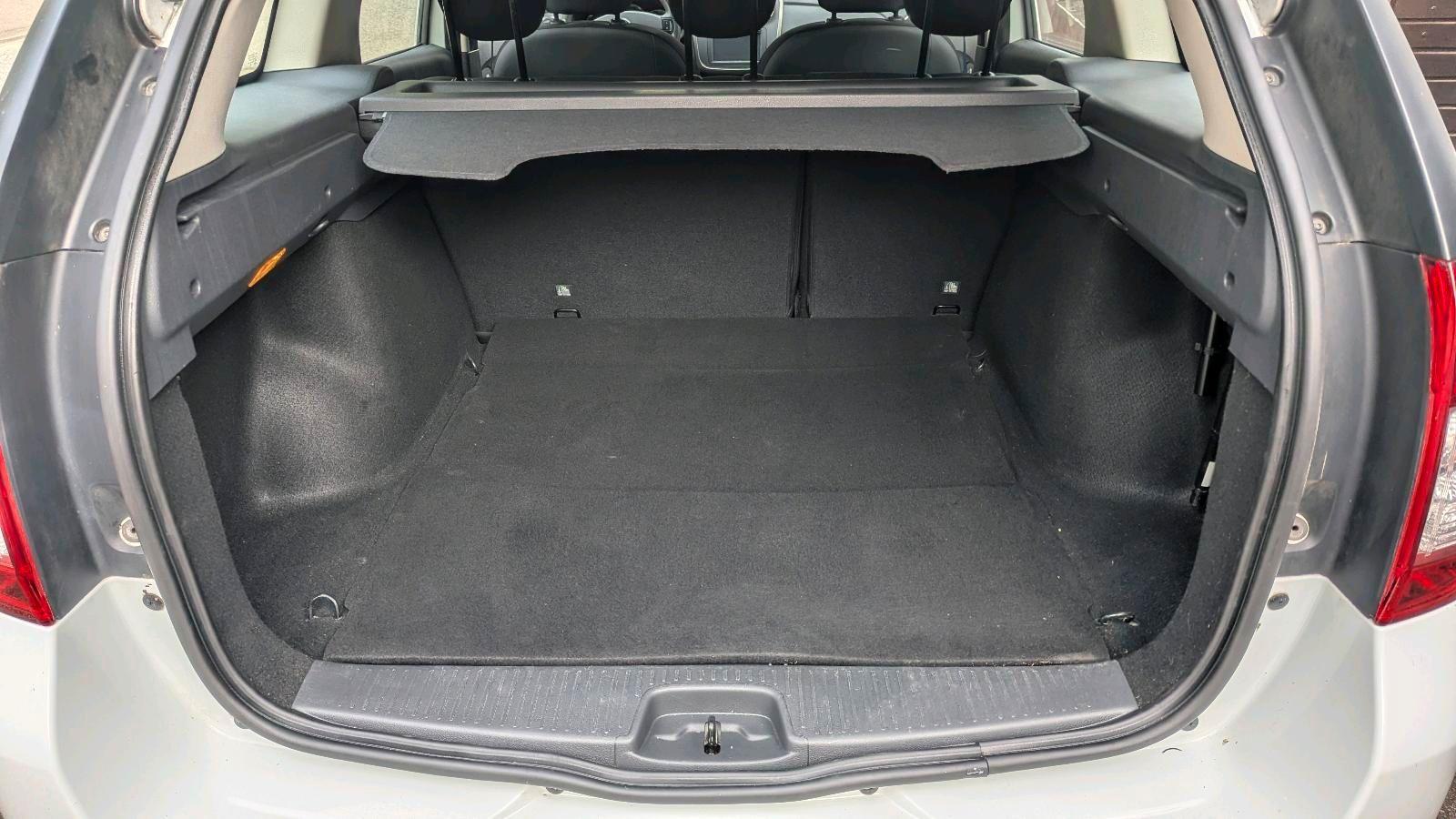 Dacia Logan 2015 — photo 14