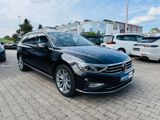 Volkswagen Passat 4Motion+HUD+MASSAGE+ALCANTARA+APPLE+AHK+ - Volkswagen Passat: Kombi, 4motion