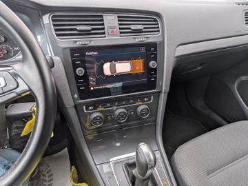 Volkswagen Golf - 12