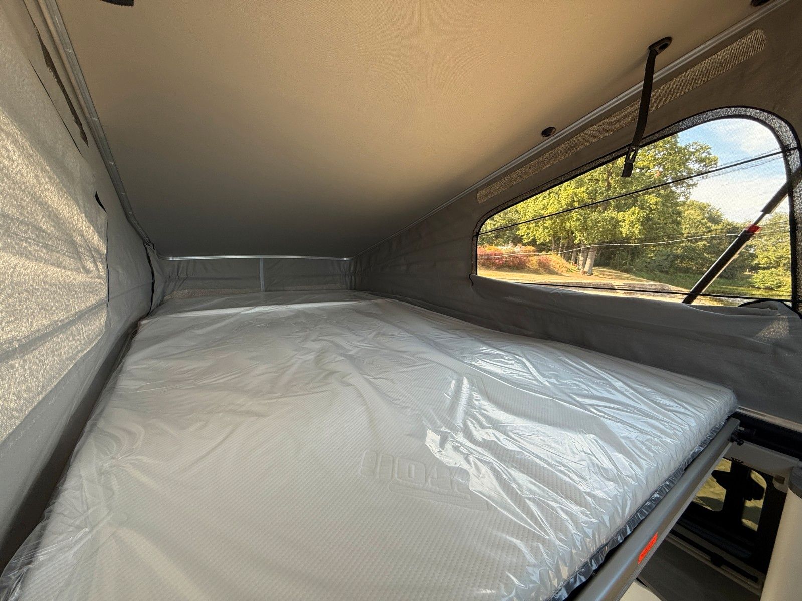 Vehicle image Ford Nugget L1 Coast | New model V710