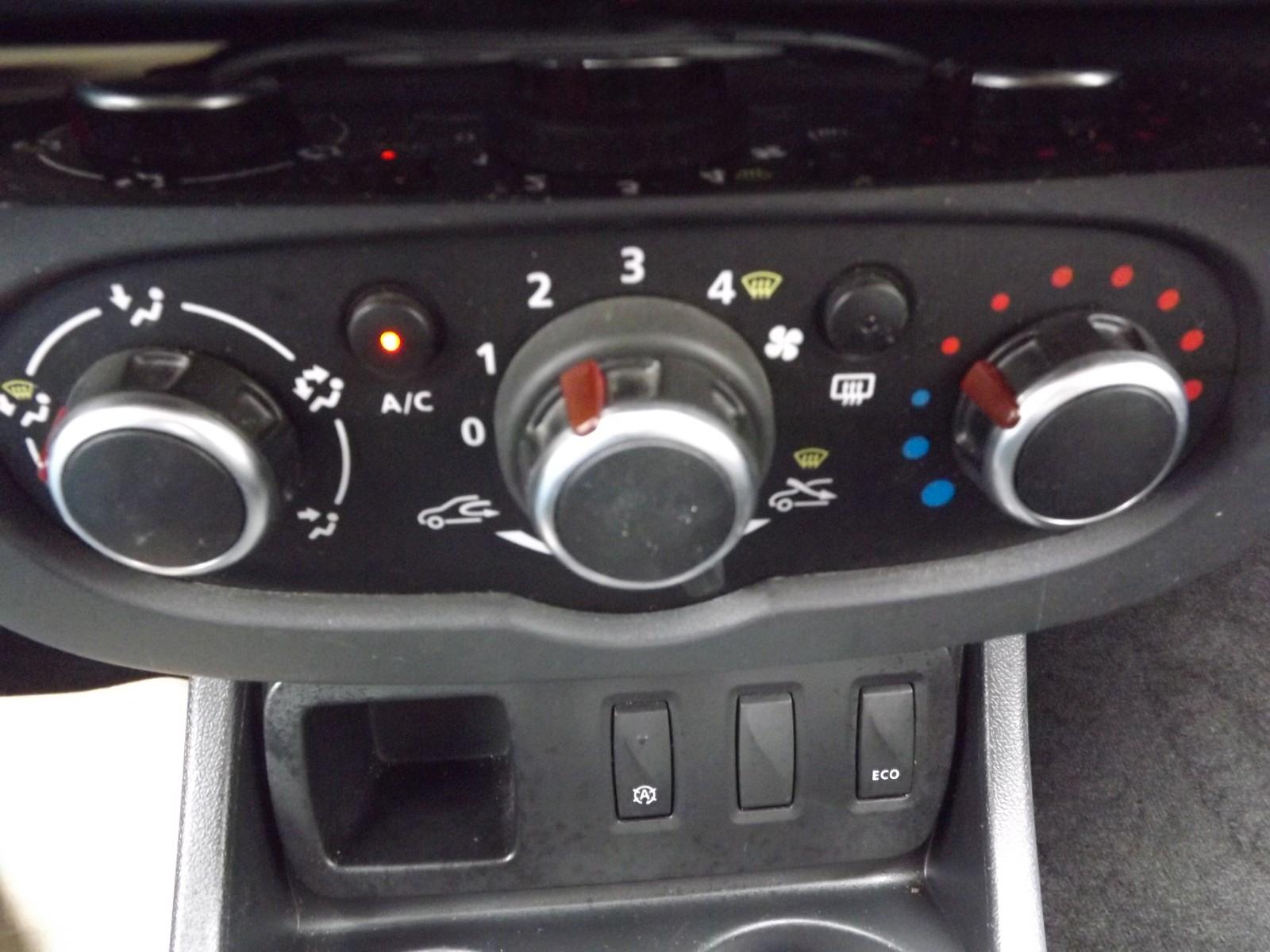 Dacia Duster Black Shadow 4x2*Klima*SHZ*Kam*Allwetter*
