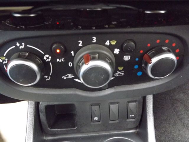 Duster Black Shadow 4x2*Klima*SHZ*Kam*Allwetter*
