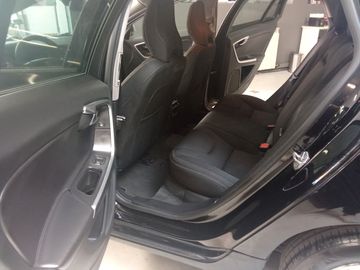 Volvo V60 - 10