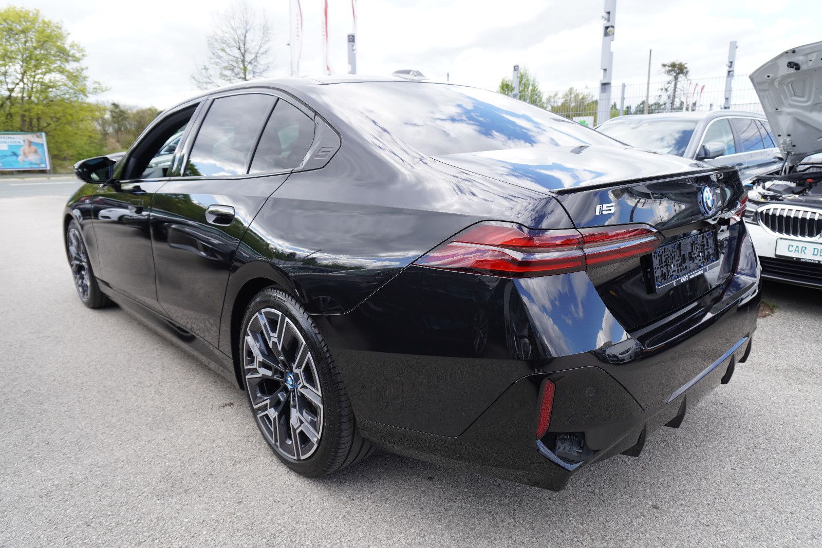 BMW i5 M60 xDrive Lim.*NAVI*LEDER*LED*SEHR GEPFLEGT* foto 4