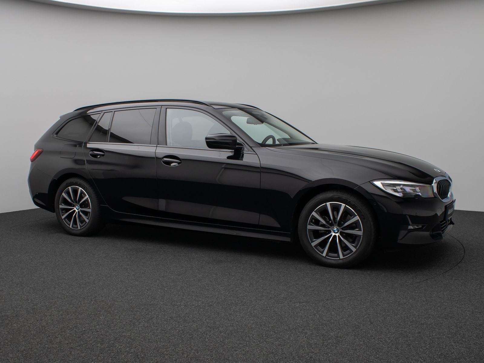 Fahrzeugabbildung BMW 320d  xD Sport Line Panorama Kamera HiFi Komfort