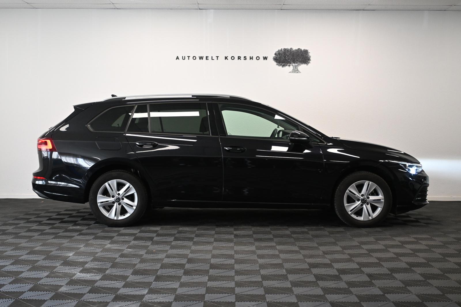 Volkswagen Golf VIII *IQ-LIGHT *HUD *PANO *AHK *ACC*CARPLAY, миниатюра 4