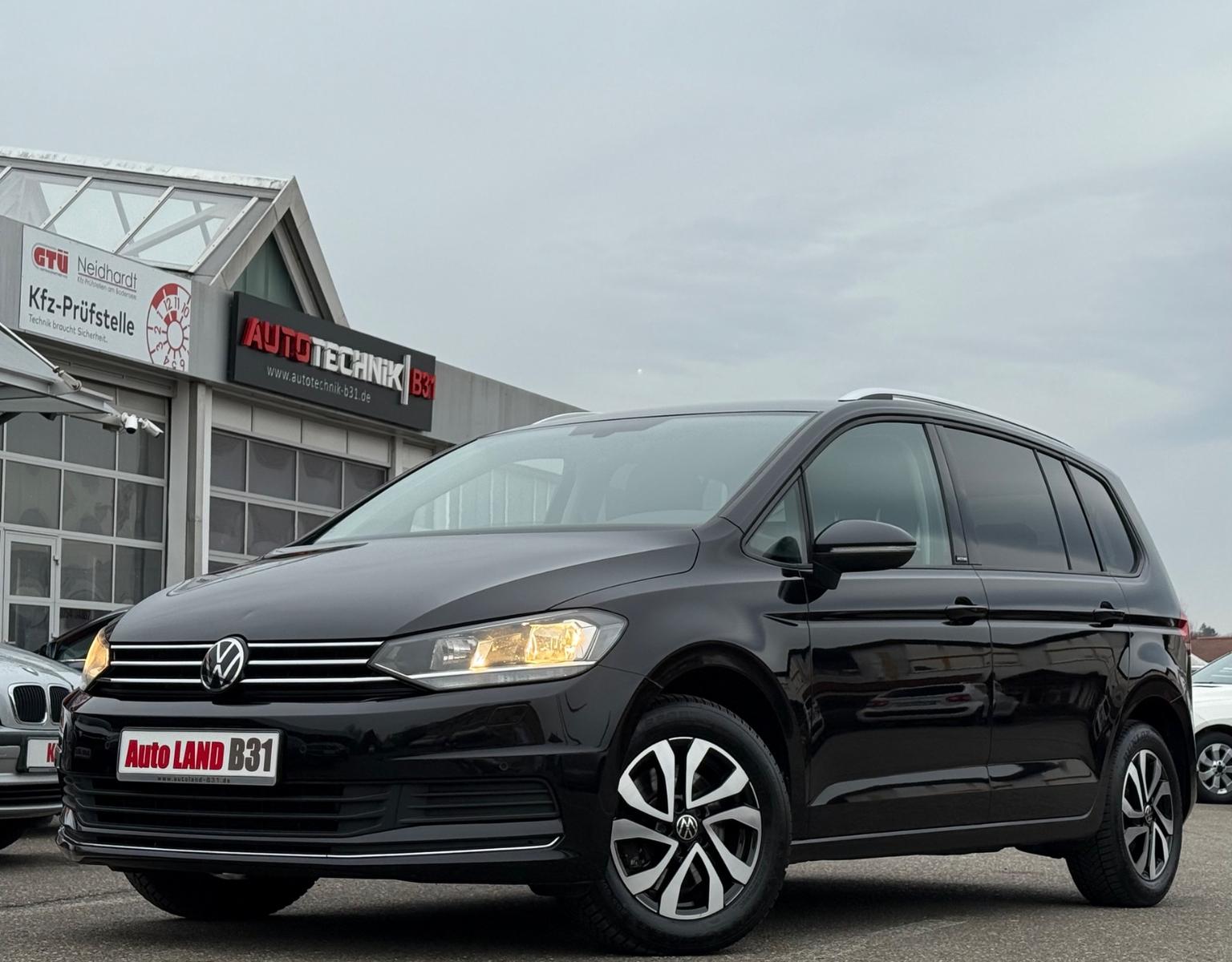 Volkswagen Touran 2.0TD EU6 7Sitze DSG ACC Klima 1HD PDC