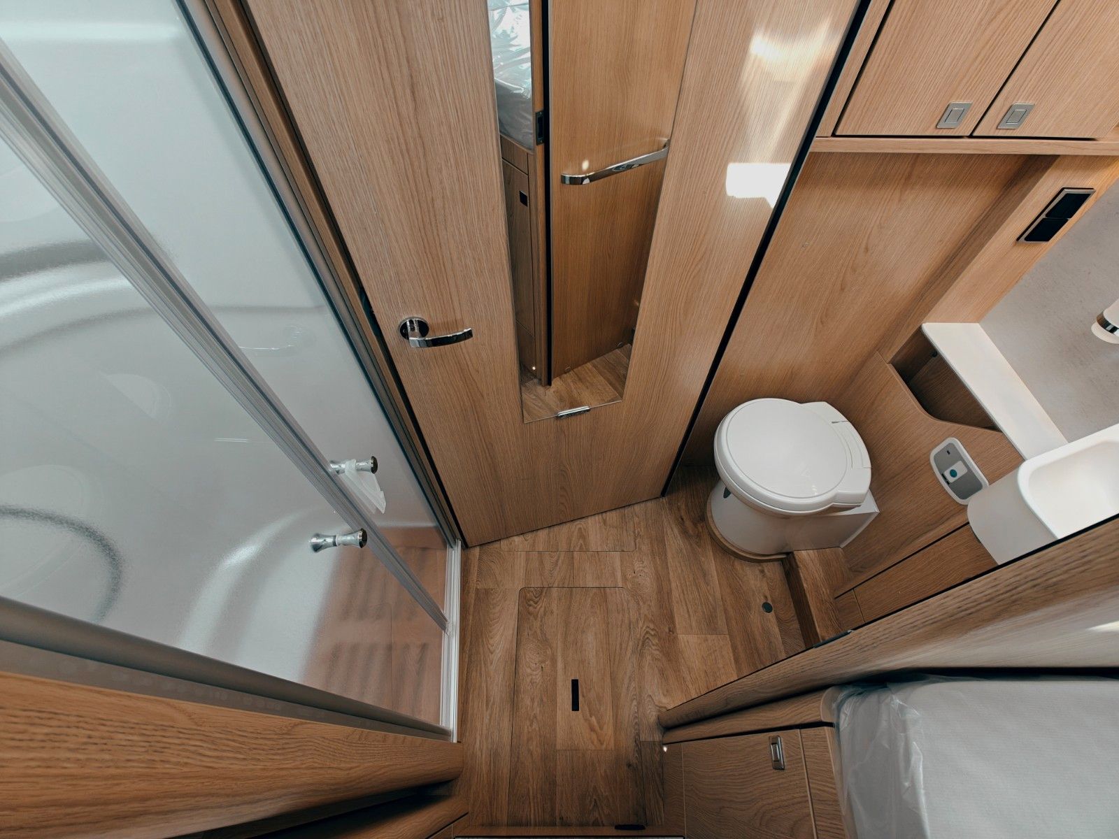 Fahrzeugabbildung HYMER / ERIBA / HYMERCAR B-KLASSE MC I 680 PREMIUM - NEU! MODELL 2025