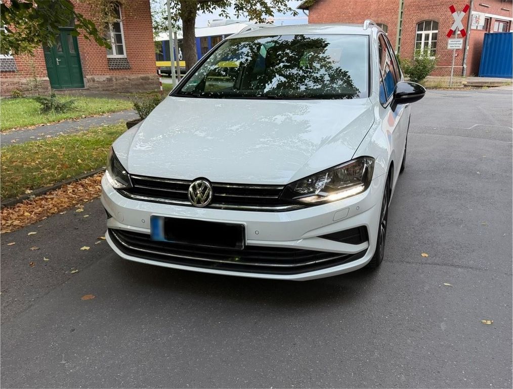 Image of Volkswagen Golf Sportsvan
