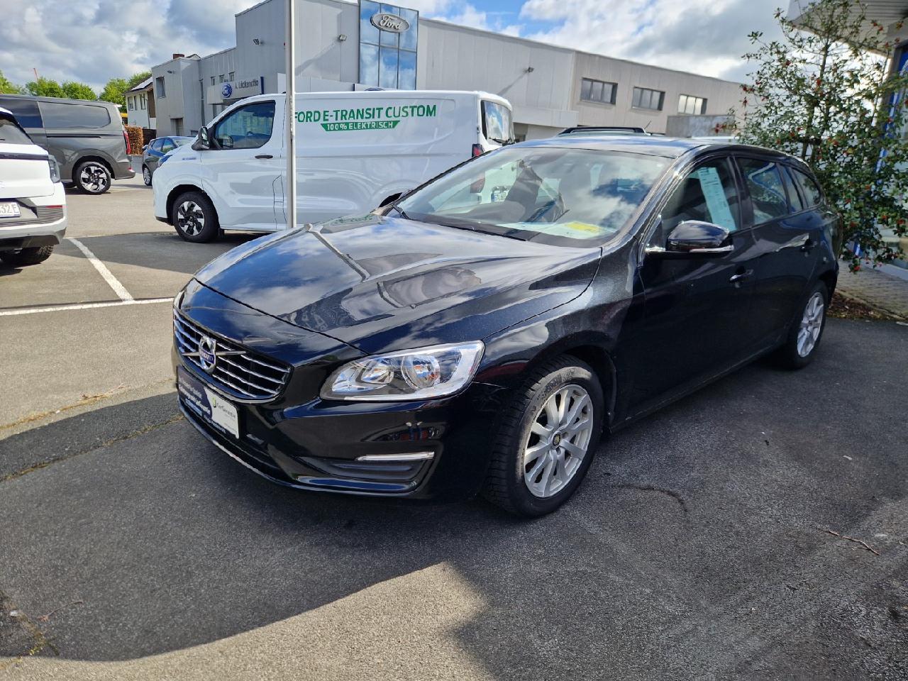 Volvo V60 Kombi Linje Svart *Schiebedach Tempomat 