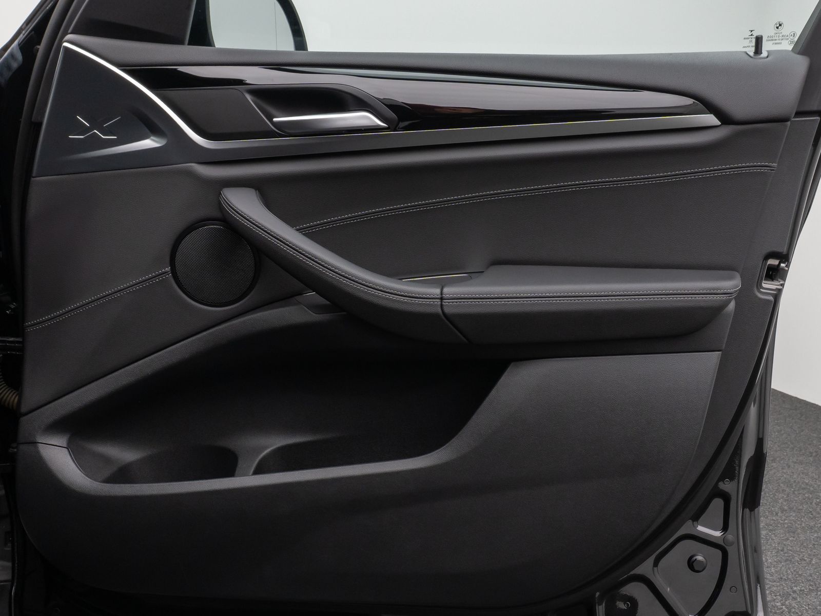 Fahrzeugabbildung BMW X3 xD20d Kamera DAB Leder Parkassis Sport 19Zoll