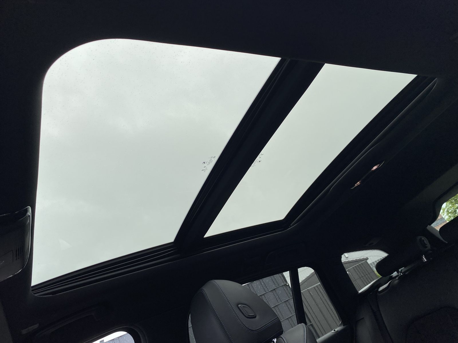 Fahrzeugabbildung BMW 330e Touring M-Sport NAV+LED+AHK+HEAD-UP+PANO+PP