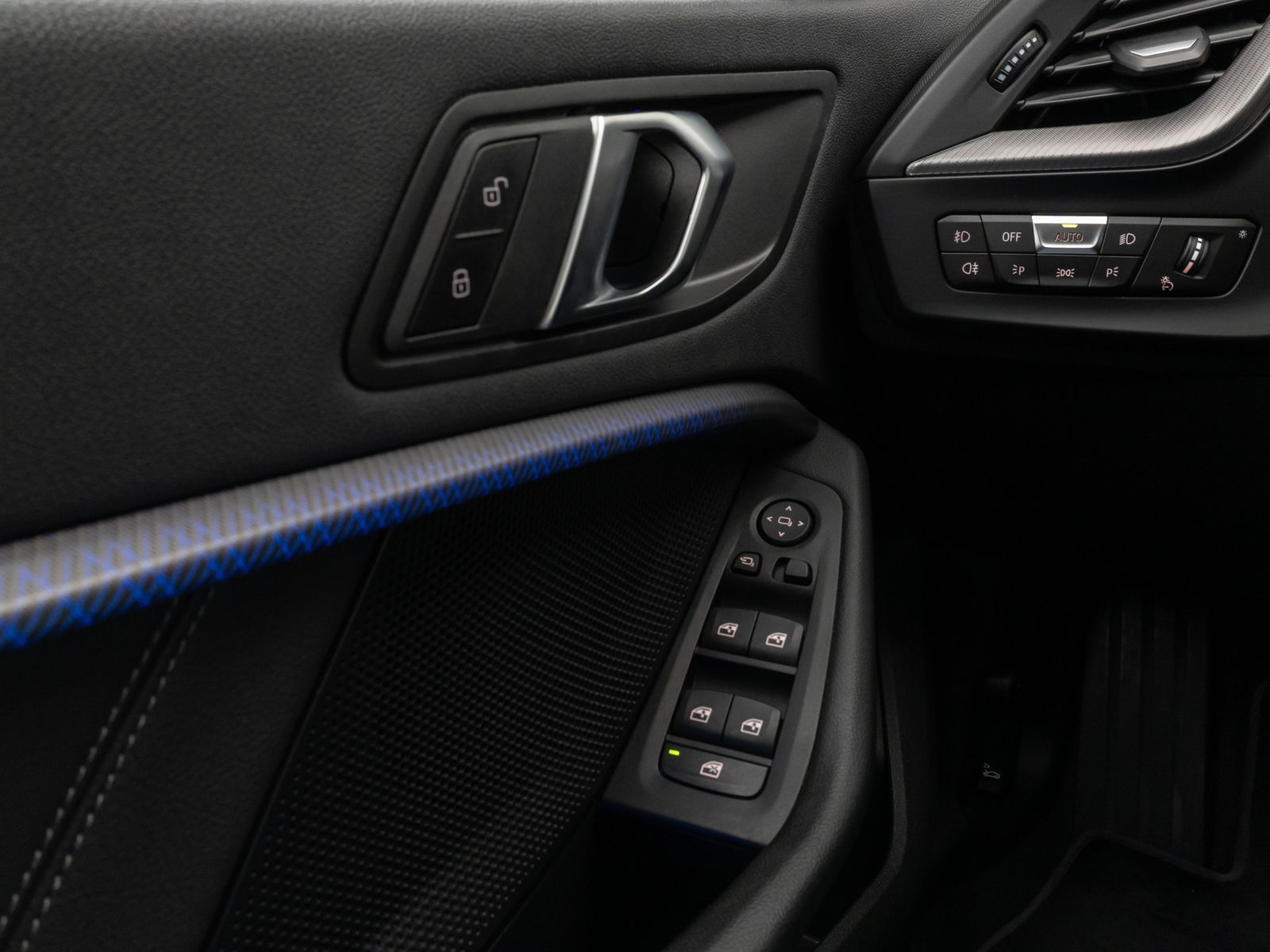 Fahrzeugabbildung BMW 118i SportLine Kamera DAB Lenkrhzg Komfort Alarm