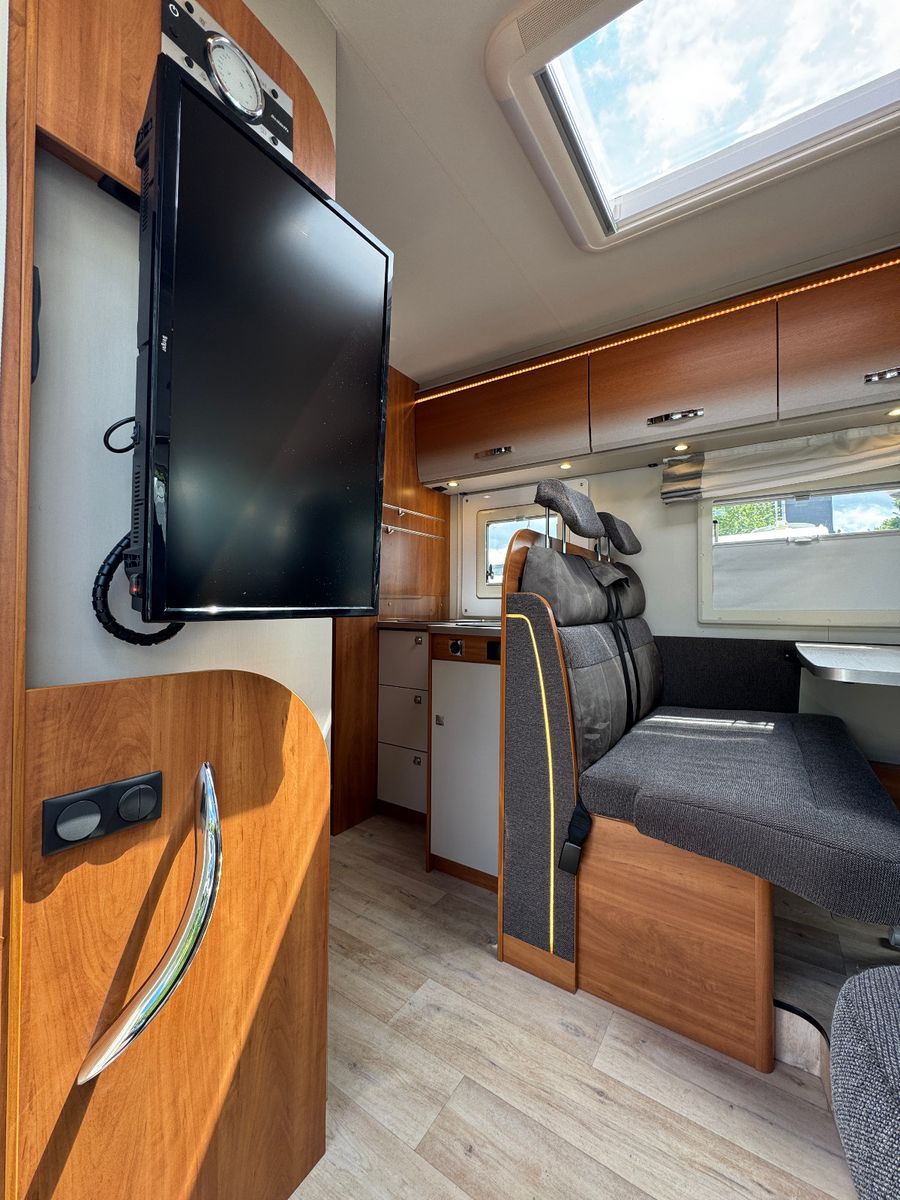 Dethleffs TREND I 7057 DBM 4250 KG SOLAR TV