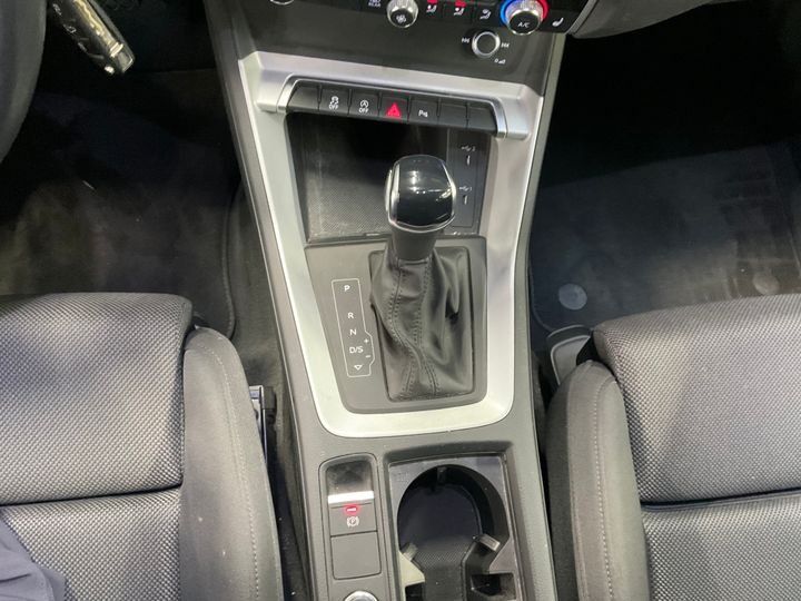 Fahrzeugabbildung Audi Q3 35 TFSI S-tronic *AHK*LED*PDC*App*Sitzhzg*ACC