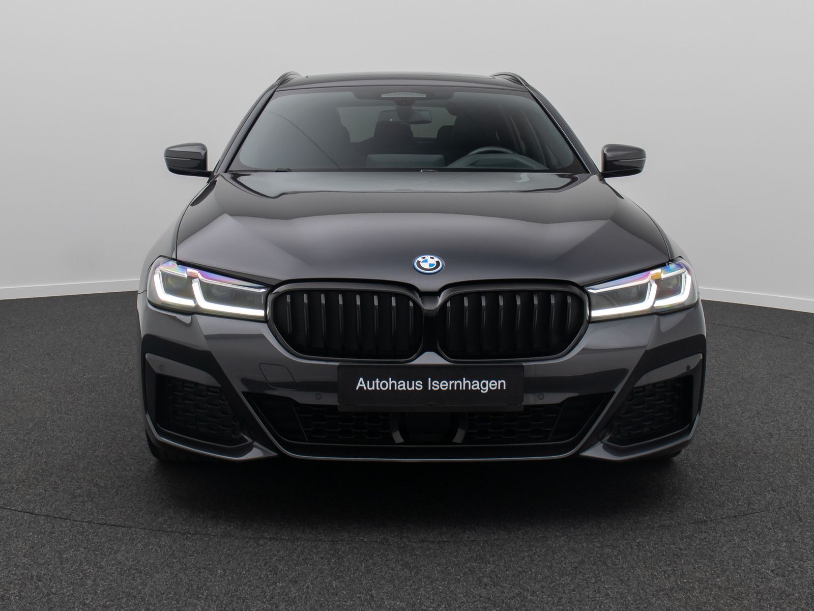 Fahrzeugabbildung BMW 530e M Sport Laser DAB HiFi HUD DispKey Panorama