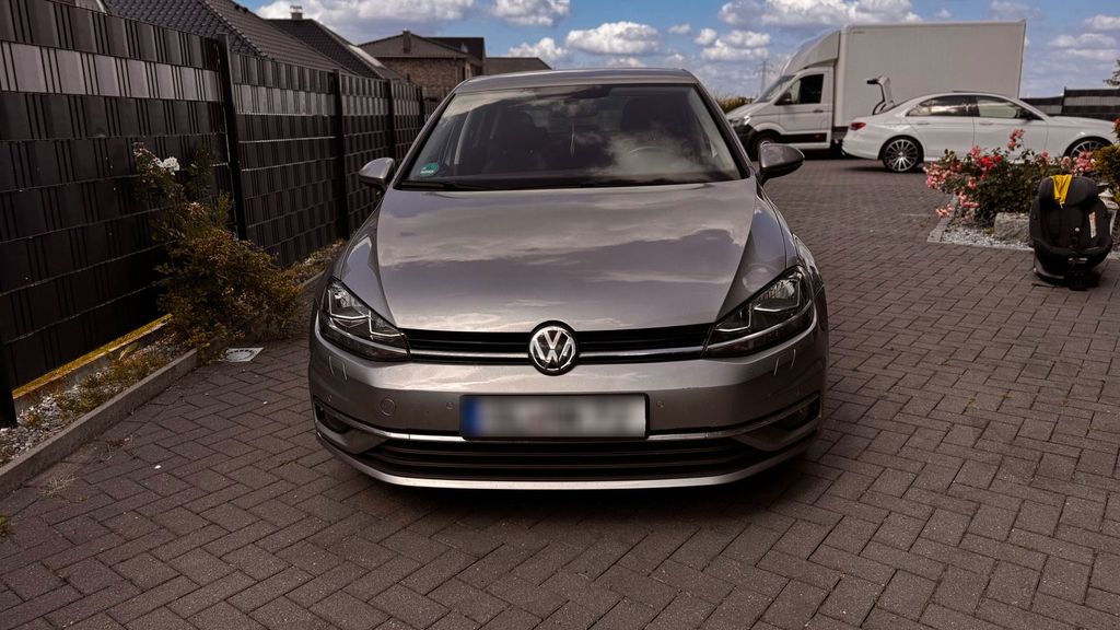 Image of Volkswagen Golf