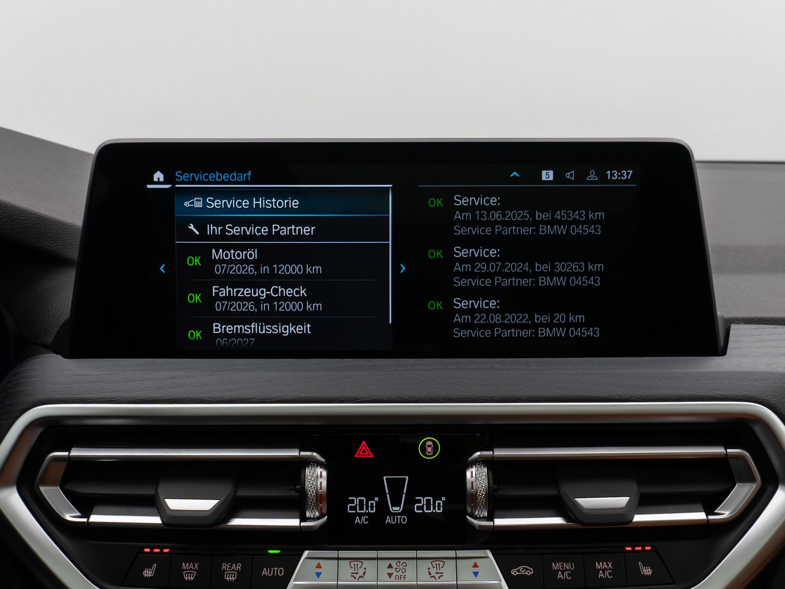 Fahrzeugabbildung BMW X3 xD30e Panorama Kamera DAB AHK DrivingAssist