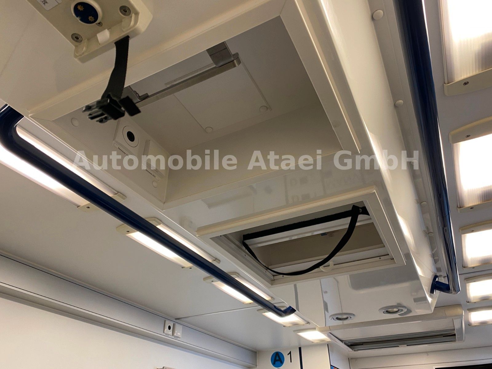 Fahrzeugabbildung Mercedes-Benz Sprinter 518 CDI RTW *TOP ZUSTAND!* TRAGE (7463)