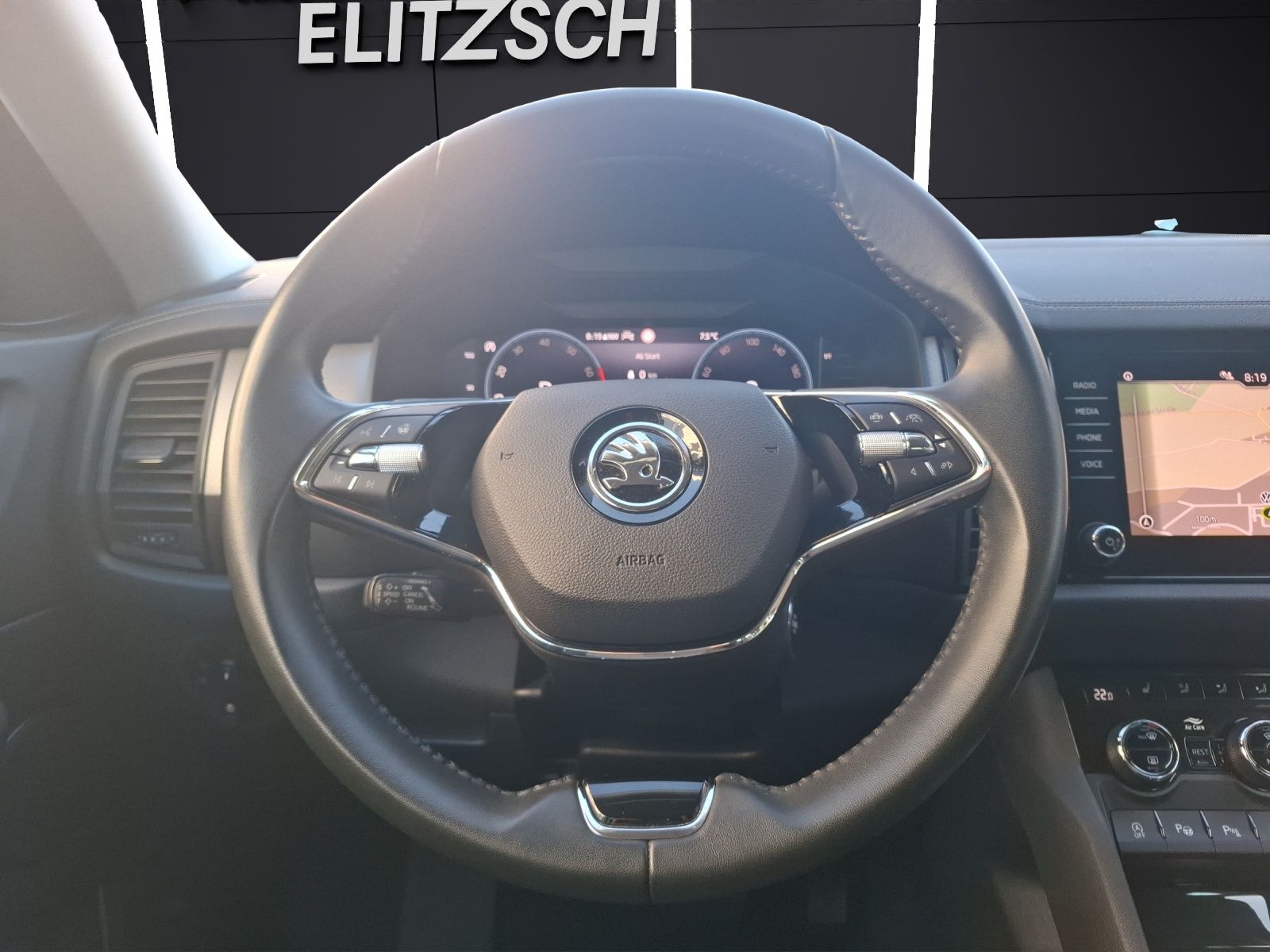 Fahrzeugabbildung SKODA Kodiaq TSI Clever DSG Matrix AHK Navi ACC RFK SH