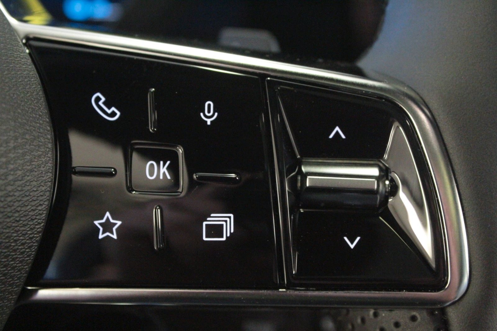 Fahrzeugabbildung Renault Espace E-Tech Full Hybrid 200 Iconic 5-Sitzer