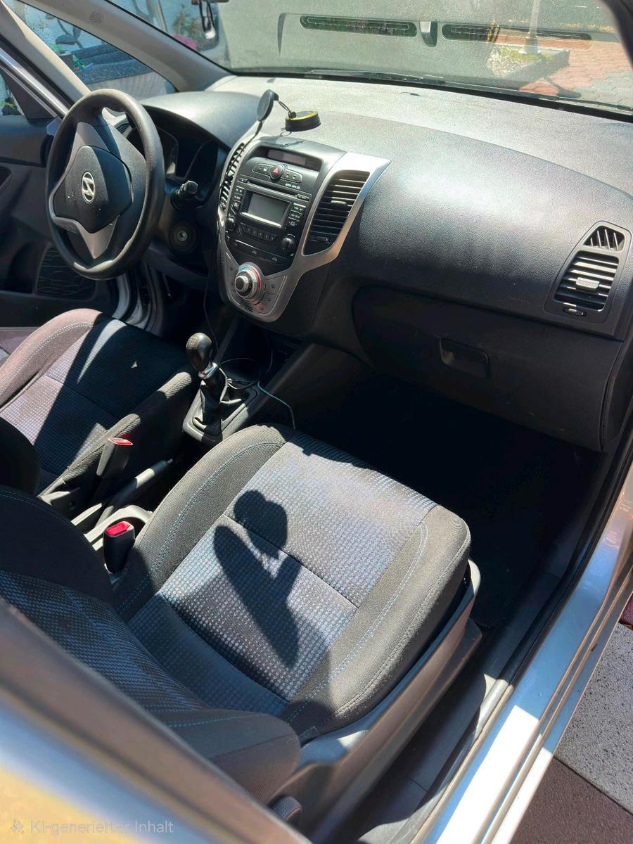 Hyundai ix20 2013 — rear view