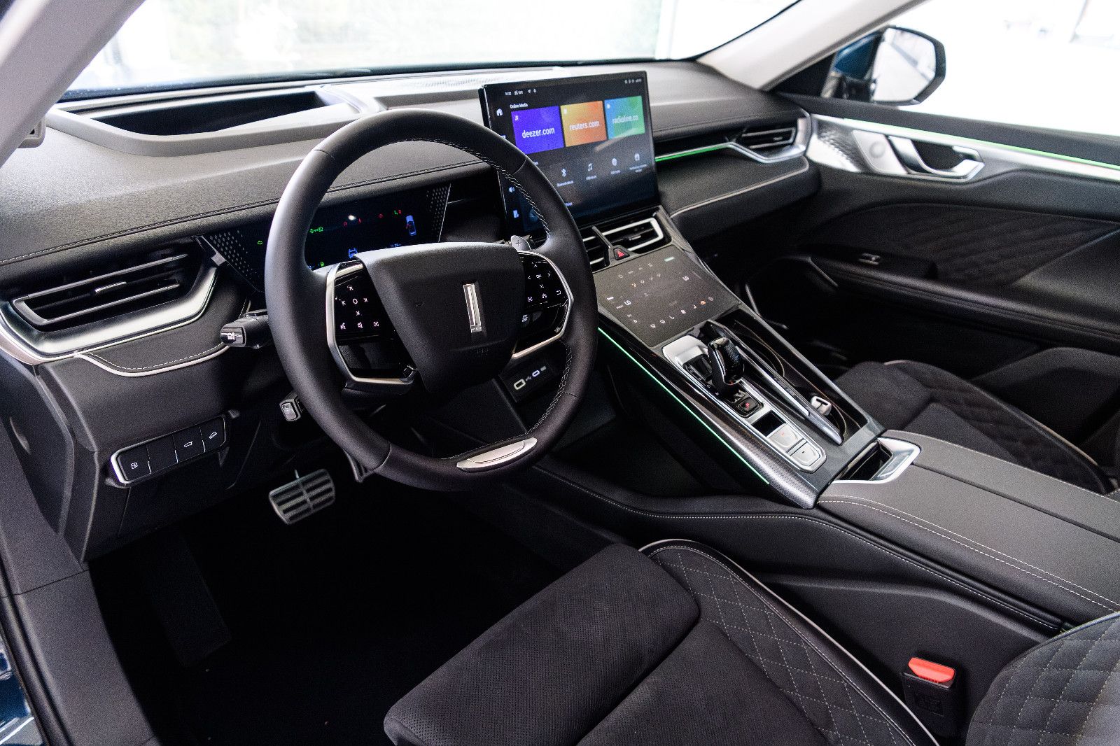 Fahrzeugabbildung GWM Wey 05 2.0 PHEV LUXURY 4WD Sitzpaket
