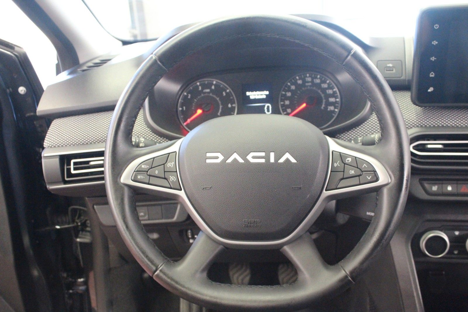 Fahrzeugabbildung Dacia Sandero TCe 100 ECO-G Expression  *Media-Dis