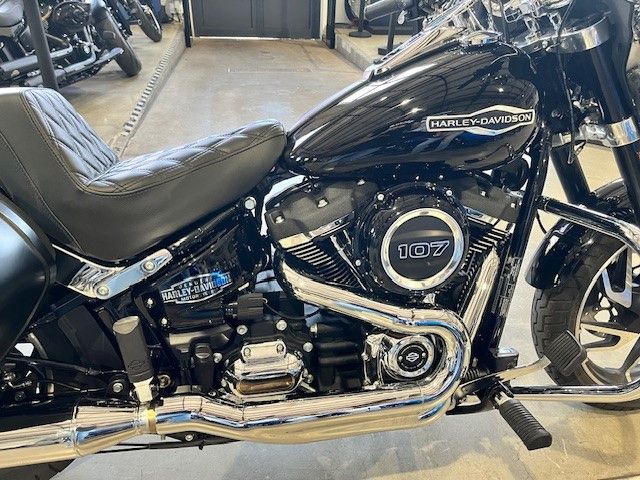 Fahrzeugabbildung Harley-Davidson FLSB Sport Glide 107cui Jekill&Hyde