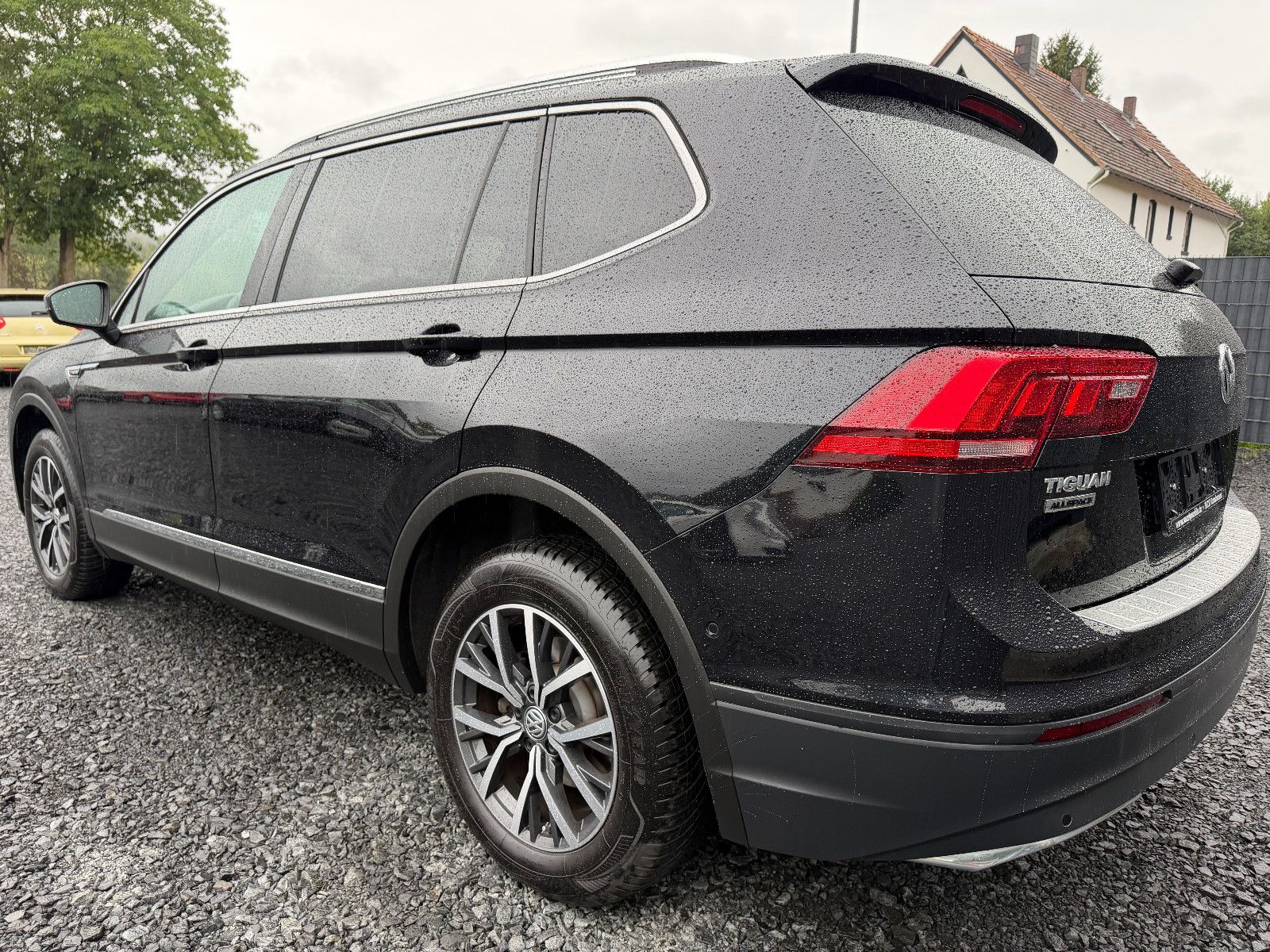 VW Tiguan Allspace 4Motion 7 Sitzer/Scheckheft – Foto 4