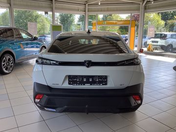 Peugeot 408 - 9