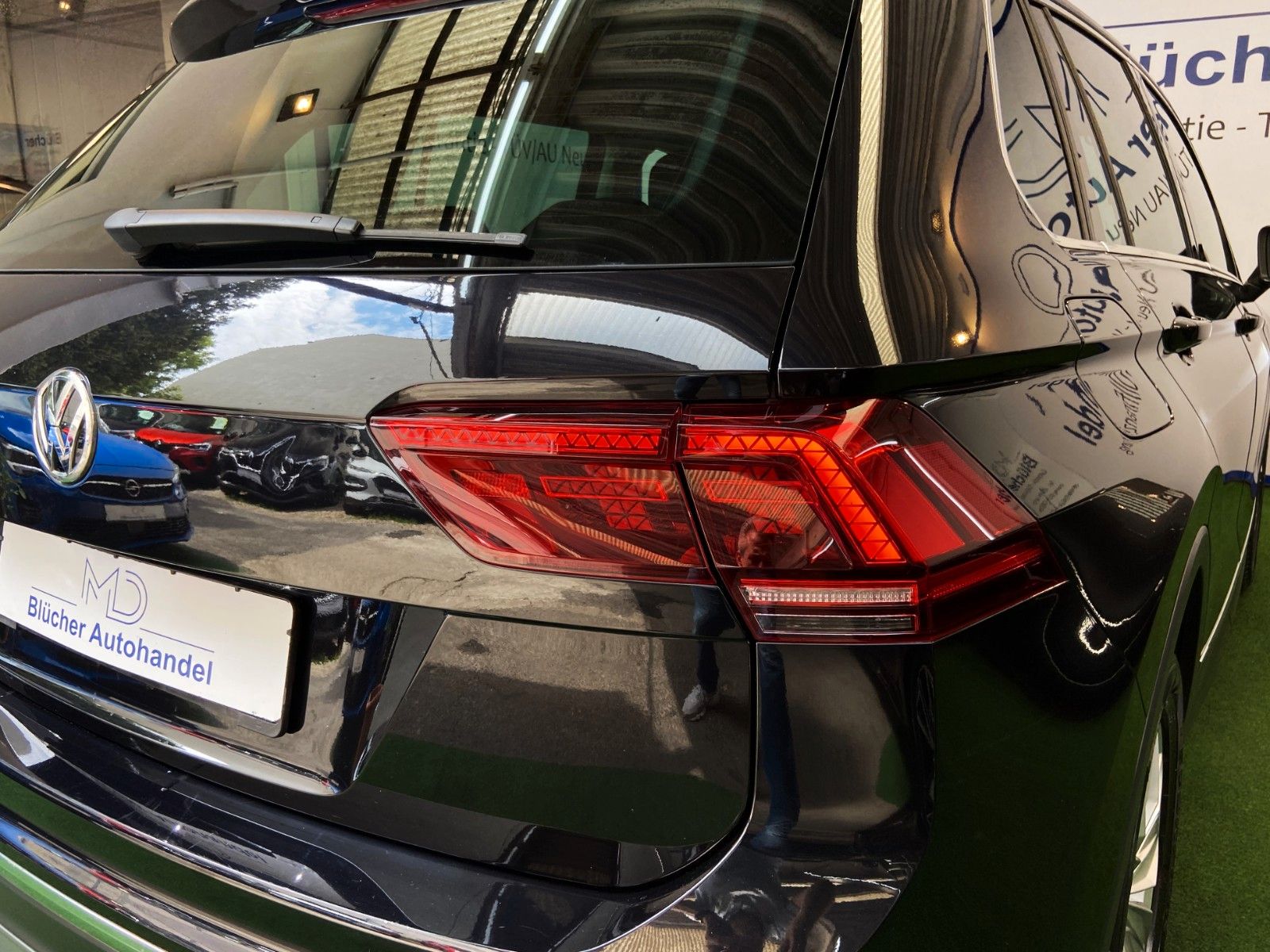 Volkswagen Tiguan Highline BMT 4 4Motion Automatik LED Navi foto 12