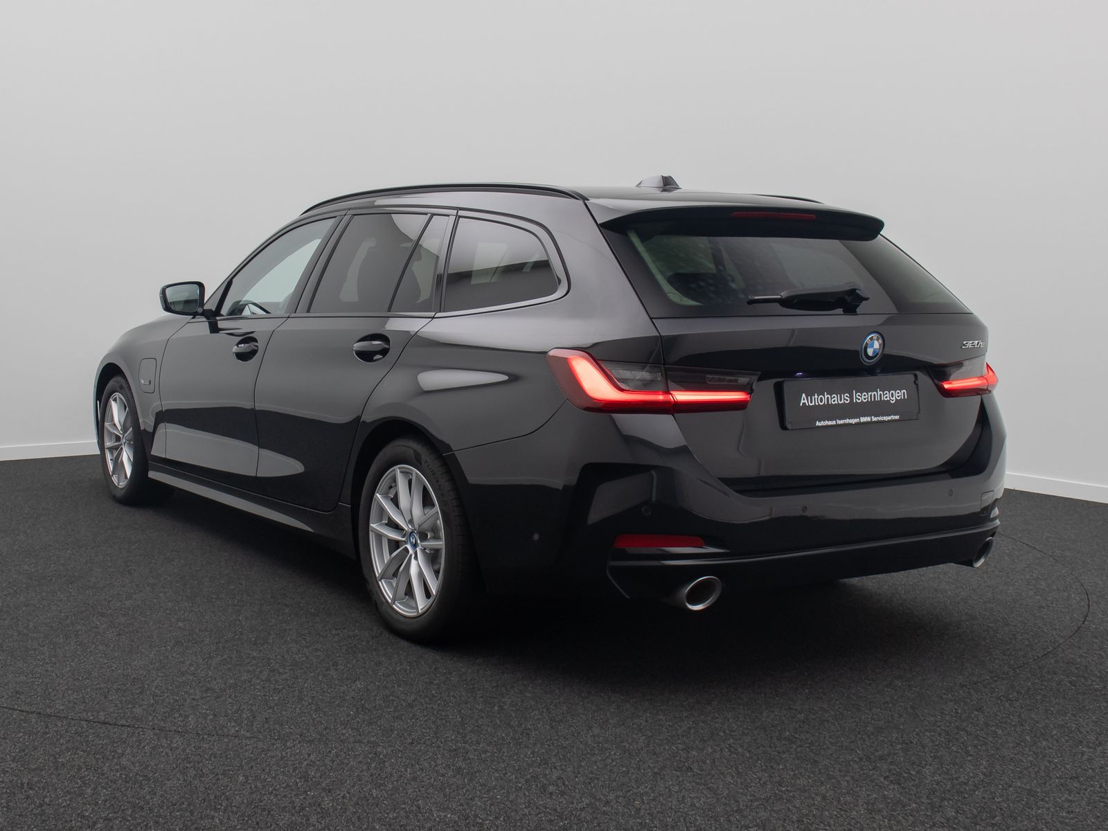 Fahrzeugabbildung BMW 320e DAB Kamera Alarm H/K Sport Leder Komfort